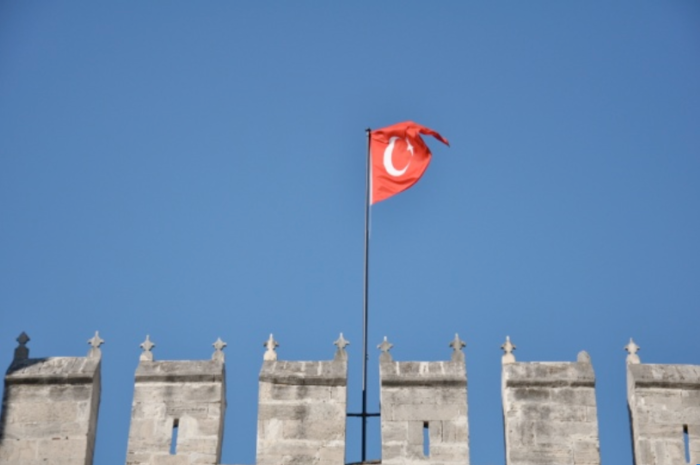 BONOBO PRODUCTIONS IZMIR LA REBELLE